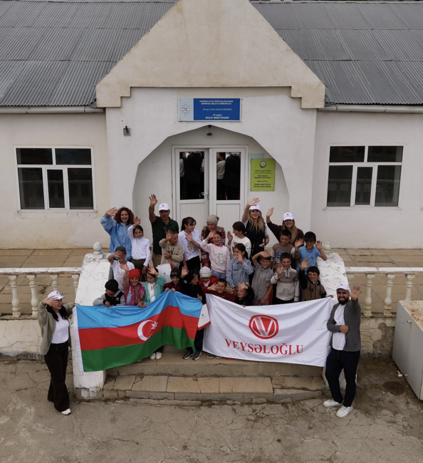 "Veysəloğlu-Distribusiya" ucqar kəndlərdə məktəblilərə dəstəyini davam etdirir