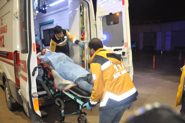 Mübahisə etdiyi oğlunu qanına qəltan etdi - Ailə faciəsi - fotolar