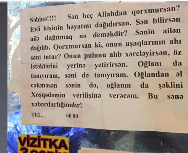 Bakıda metronun çıxışında vurulan xəbərdarlıq diqqəti çəkdi: "Səbinə! Evli kişinin həyatını...