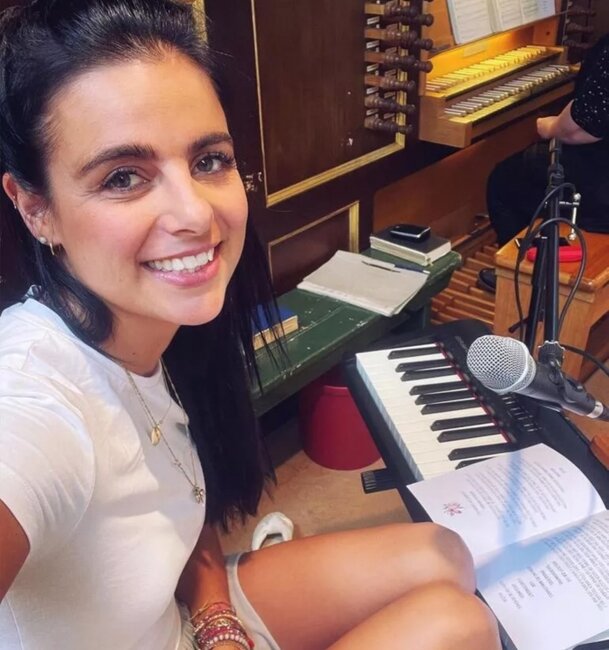 İllər sonra bir bacısı olduğu ortaya çıxıb - FOTOLAR