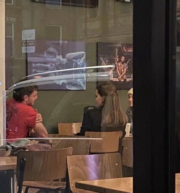 Ancelina gənc aktyorla görüntüləndi - FOTO