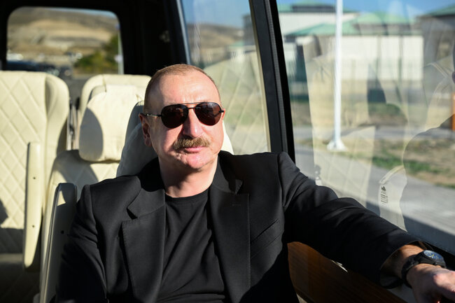 Prezident bu kəndləri gəzdi - Fotolar