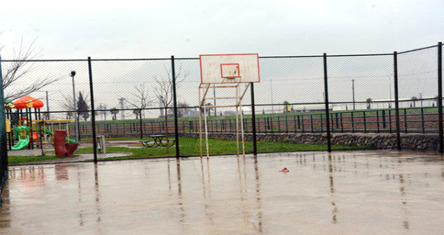 15 yaşlı yeniyetmə intihara cəhd etdi, son anda... - FOTO