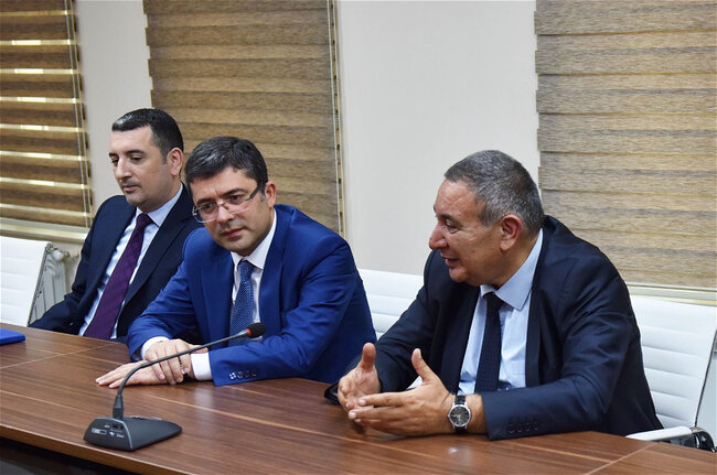 Medianın İnkişafı Agentliyində Mətbuat Şurasının sədri ilə görüş keçirilib