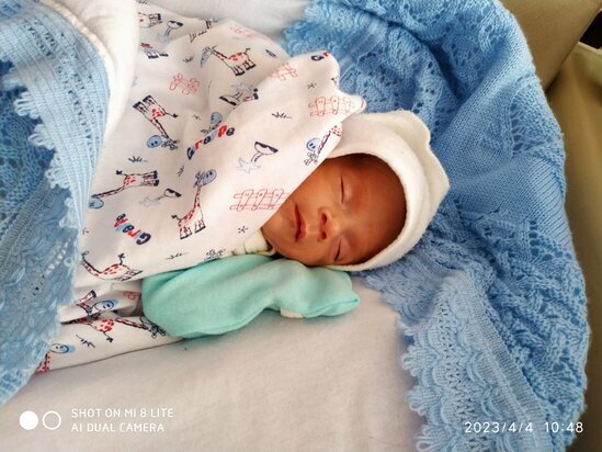 Respublika Perinatal Mərkəzi daha bir ailəni sevindirdi - FOTO