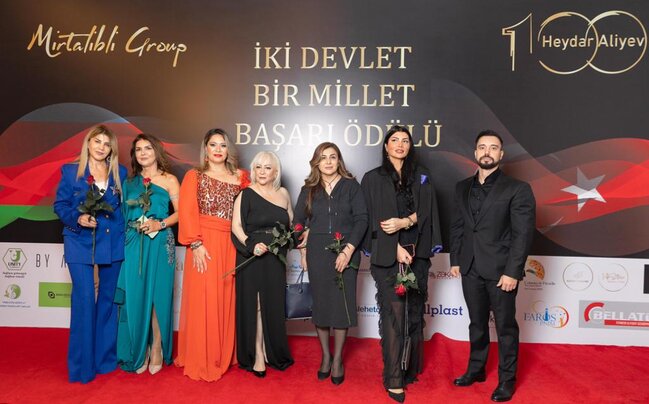 Four Seasons Baku da "Başarı Ödülü" gecəsi təşkil olundu