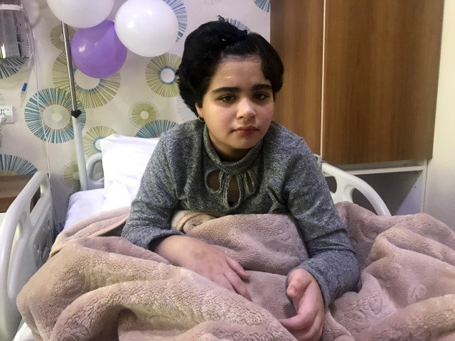 11 yaşlı qızın mədəsindən çıxanlar həkimləri şok etdi - FOTOLAR