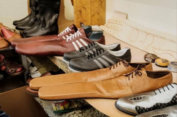 Koronavirusdan qorunmaq üçün ayaqqabı ixtira olundu - FOTOLAR