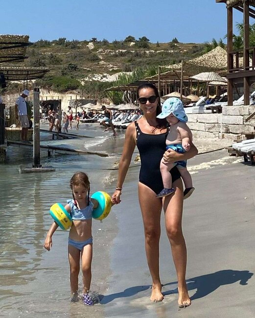 Bengüdən övladları ilə birgə tətil pozaları - FOTO