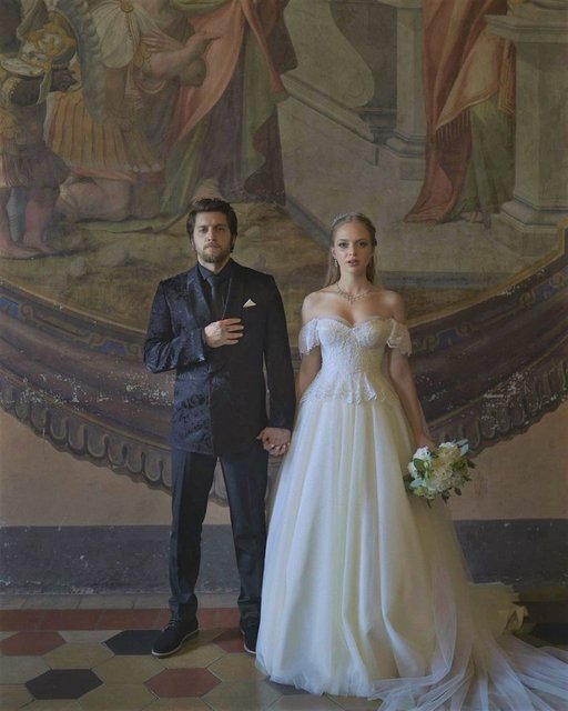 Tanınmış cütlük İtaliyada evləndi - FOTO