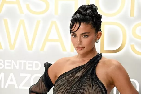 Cennifer Lopez və Kayli Cennerdən zəlzələdən zərər çəkənlərə DƏSTƏK - FOTO