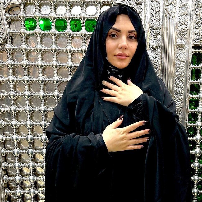 Şəbnəm bacı bildiyi iranlı fanatını belə TƏBRİK ETDİ - FOTO-VİDEO