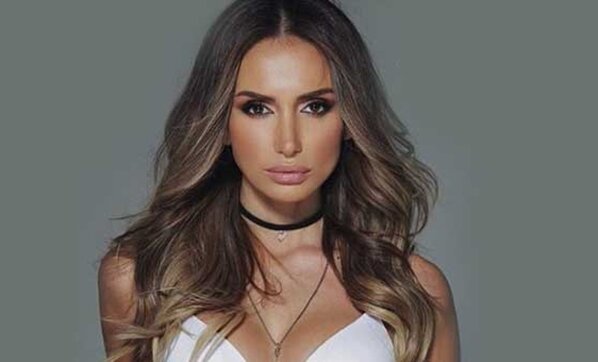 Mustafa Sandalın eks həyat yoldaşı Ümrə ziyarətində - FOTO