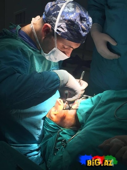 Azərbaycanlı həkim 20 yaşlı qızı pulsuz əməliyyat etdi, həyata qaytardı