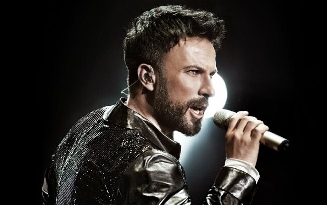 7 il sonra konsert verdi, minlərlə insan gəldi