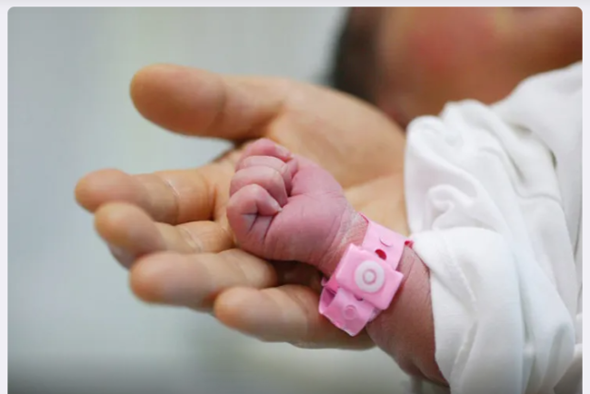 Uşaq acından öldü, ailəsi tutuldu