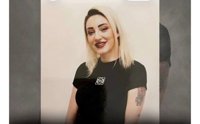 Müğənnini öldürməkdə şübhəli bilinən qızının həbsxanadan fotosu yayıldı
