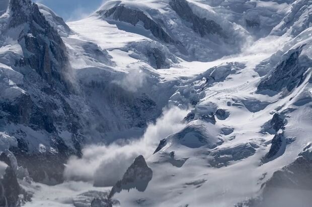Himalay dağlarında 19 alpinist həlak olub