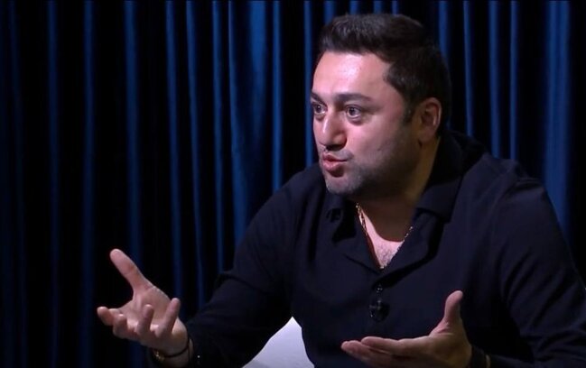 "Aktyorlar niyə Tiktok-da dəlilik edənləri parodiya edirlər?"