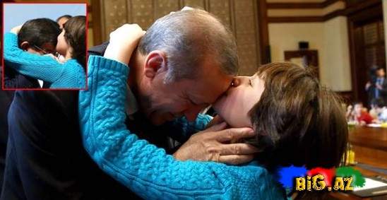 Prezidentin alnından öpən uşaq - VİDEO