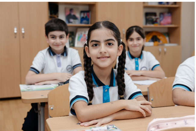 Məktəb həyatı məşhur fotoqrafın obyektivində: Cəlal Kəngərli məktəblilərin bir gününü lentə alıb