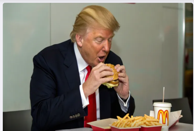 Tramp gecələr nə yediyini və kimə mesaj yazdığını AÇIQLADI