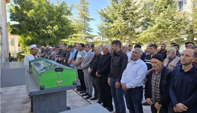 3 sultanlıq, 12 prezidentlik şahidi idi - Vəfat etdi