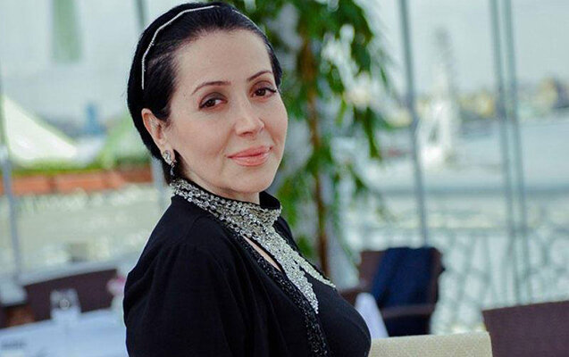 Emma məşhur restoranda zəhərləndi