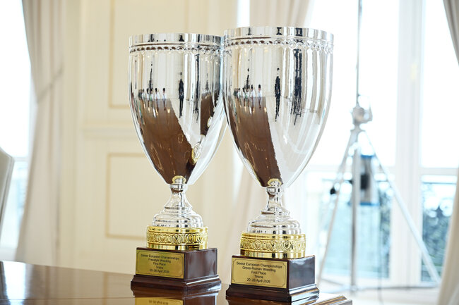 Prezident çempion güləşçiləri qəbul etdi - Fotolar