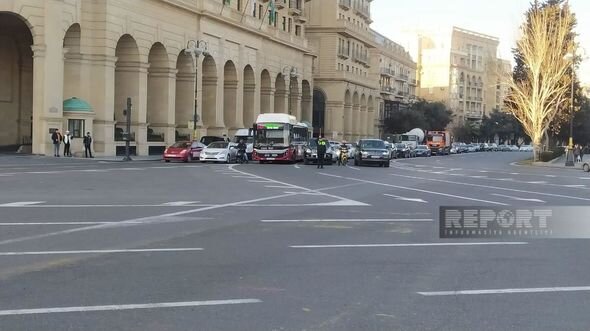 Xocalı soyqırımı qurbanlarının xatirəsi bir dəqiqəlik sükutla yad edilib - YENİLƏNİB + FOTO