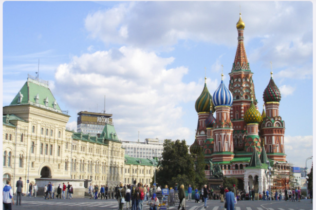 Rusiyada azərbaycanlı kişi dostununu arvadına görə cərimələndi