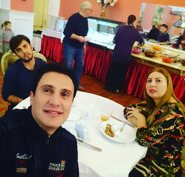 Nadir Qafarzadə ailəsi ilə - FOTOLAR