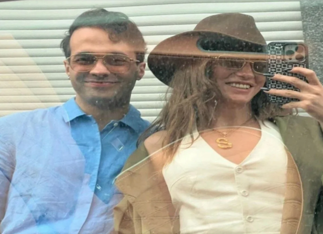 Mert Demir və Serenay Sarıkaya restoranda görüntülənib