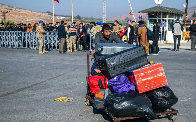 Türkiyədən ölkəsinə qayıdan suriyalıların sayı açıqlanıb