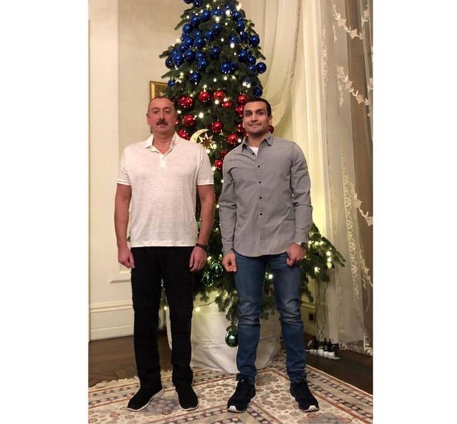 İlham Əliyev ad gününü ailəsi ilə birlikdə qeyd edib - FOTOLAR