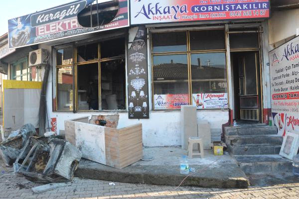 Enerji yığmaq üçün telefonunu elektrikə taxdı, faciə baş verdi - FOTOLAR