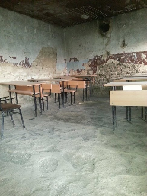 Azərbaycanda müəllim şagirdi vəhşicəsinə döydü: "NƏ İSTƏYİRSİNİZ, YAZIN!" - FOTO