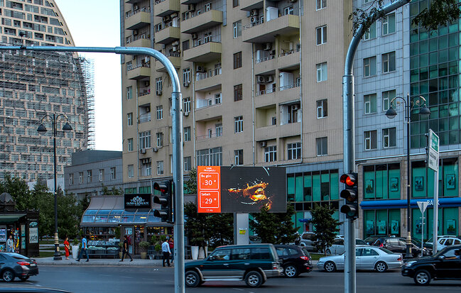 Azərbaycanda reklam sahəsində möhtəşəm yenilik:
Hava temperaturuna uyğun reklam imkanı