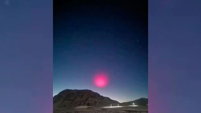 Göydə görülən ÇƏHRAYI İŞIQ insanları QORXUYA SALDI - VİDEO