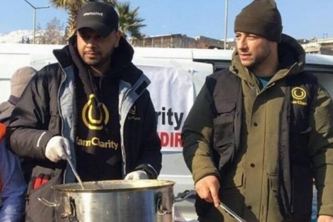 Dünyaca məşhur müğənni Kahramanmaraşa gəlib yemək payladı - FOTO-VİDEO