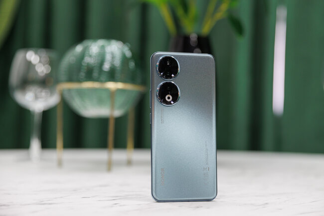 Qiymətinə uyğun flaqman. "HONOR 90" smartfonu necə ərsəyə gəlib?