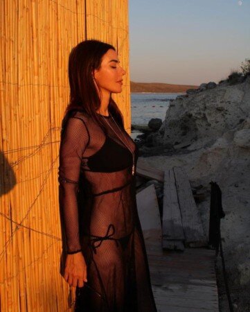 "Heç bir estetikim yoxdur" deyən aktrisanın ARXİV FOTOLARI