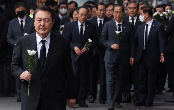 Koreya prezidenti xalqdan üzr istədi - FOTO