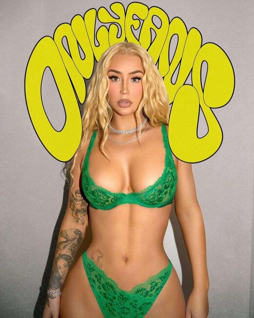 Bir günə "OnlyFans"dan 307 min dollar qazandı