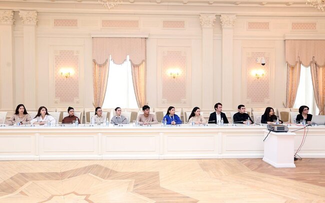 Ali Məhkəmə və Medianın İnkişafı Agentliyinin birgə təşkilatçılığı ilə tələbələr üçün seminar keçirilib