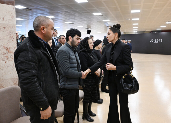 Ən ağır gündə onların yanında oldular... - Fotolar