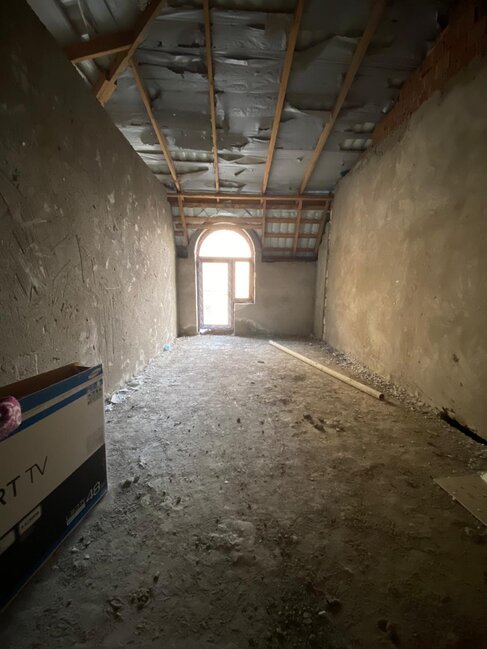 Təcili Xırdalan şəhəri aaaf park yaşayış kompleksində təmirsiz mənzil satılır!