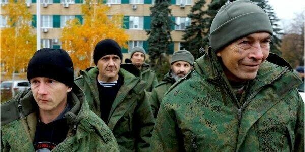 "İçirlər, nə istəsələr edirlər, əsgərləri zorlayırlar, döyürlər" - İntihardan öncə yazdı - FOTO