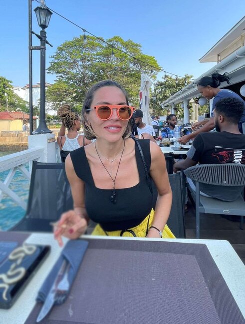 Günay yarıçılpaq FOTOsunu paylaşdı