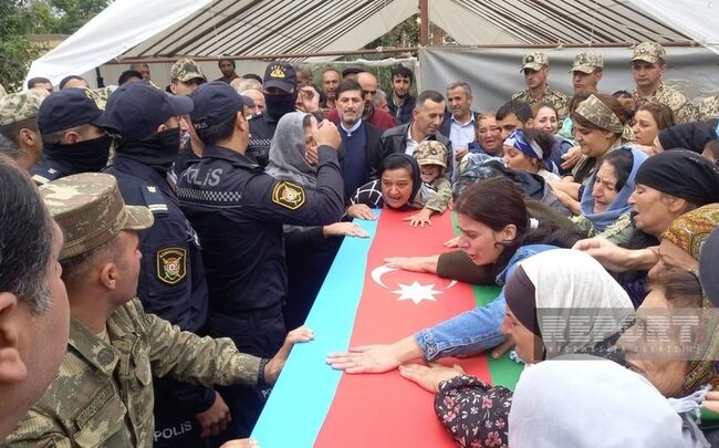 Şəhid Yusif Xəlilov dəfn olundu - FOTOLAR